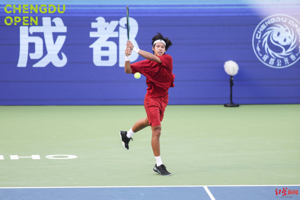 罗米奥斯与, 克里斯托弗, 捍卫积分