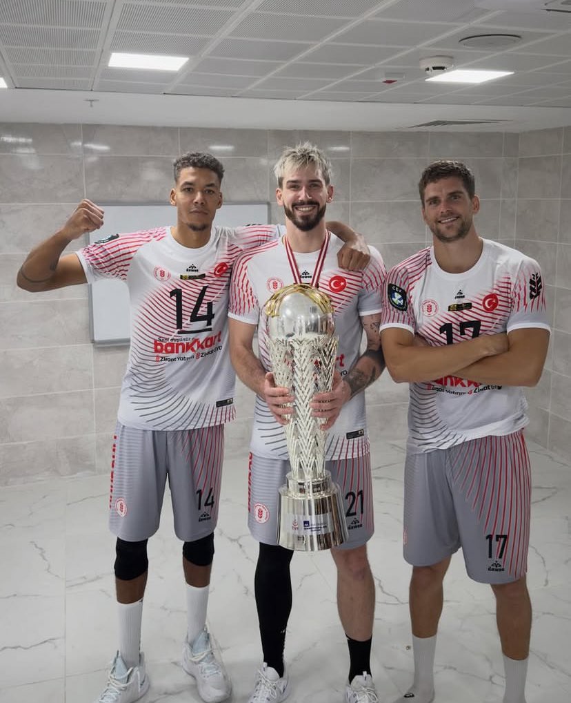 进攻, 本场比赛安, 组合阿迪斯 进攻, 本场比赛安, 组合阿迪斯